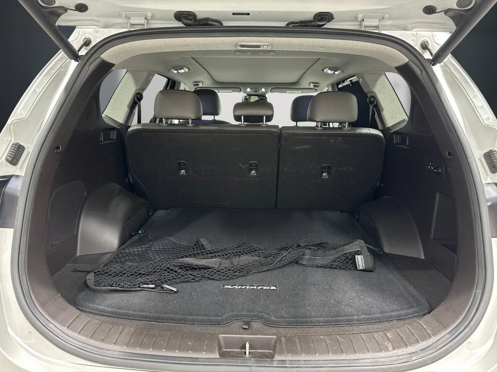 Used 2020 Hyundai Santa Fe Limited FWD image 12