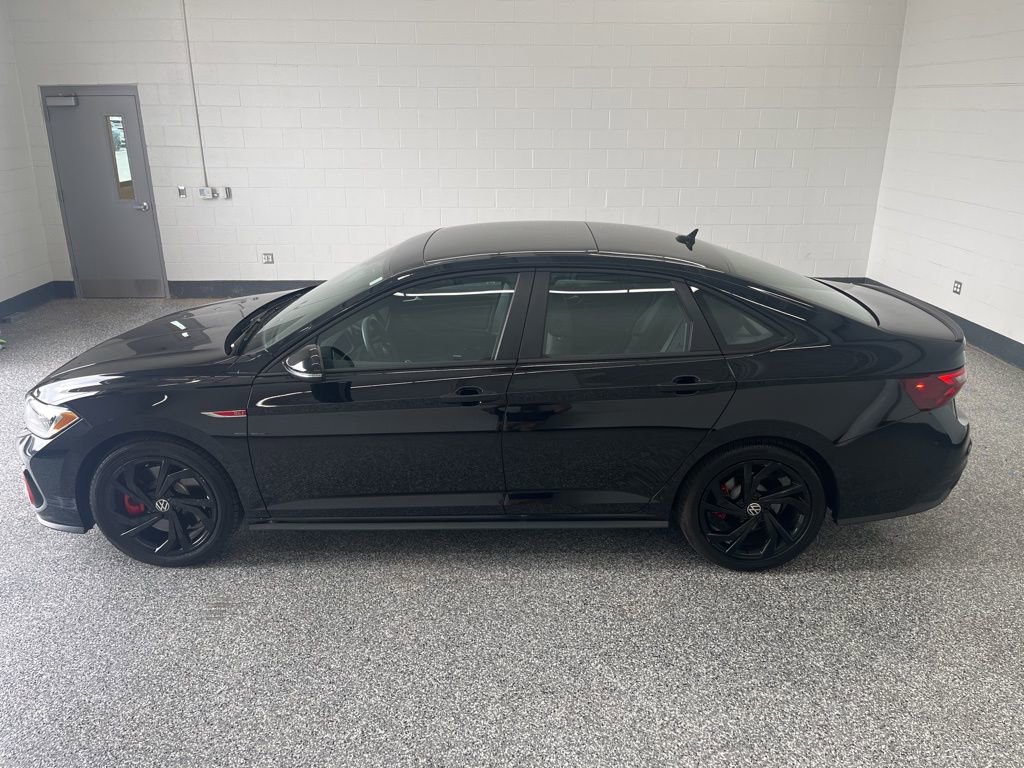 Certified 2024 Volkswagen Jetta GLI Autobahn w/ GLI Black Package image 2