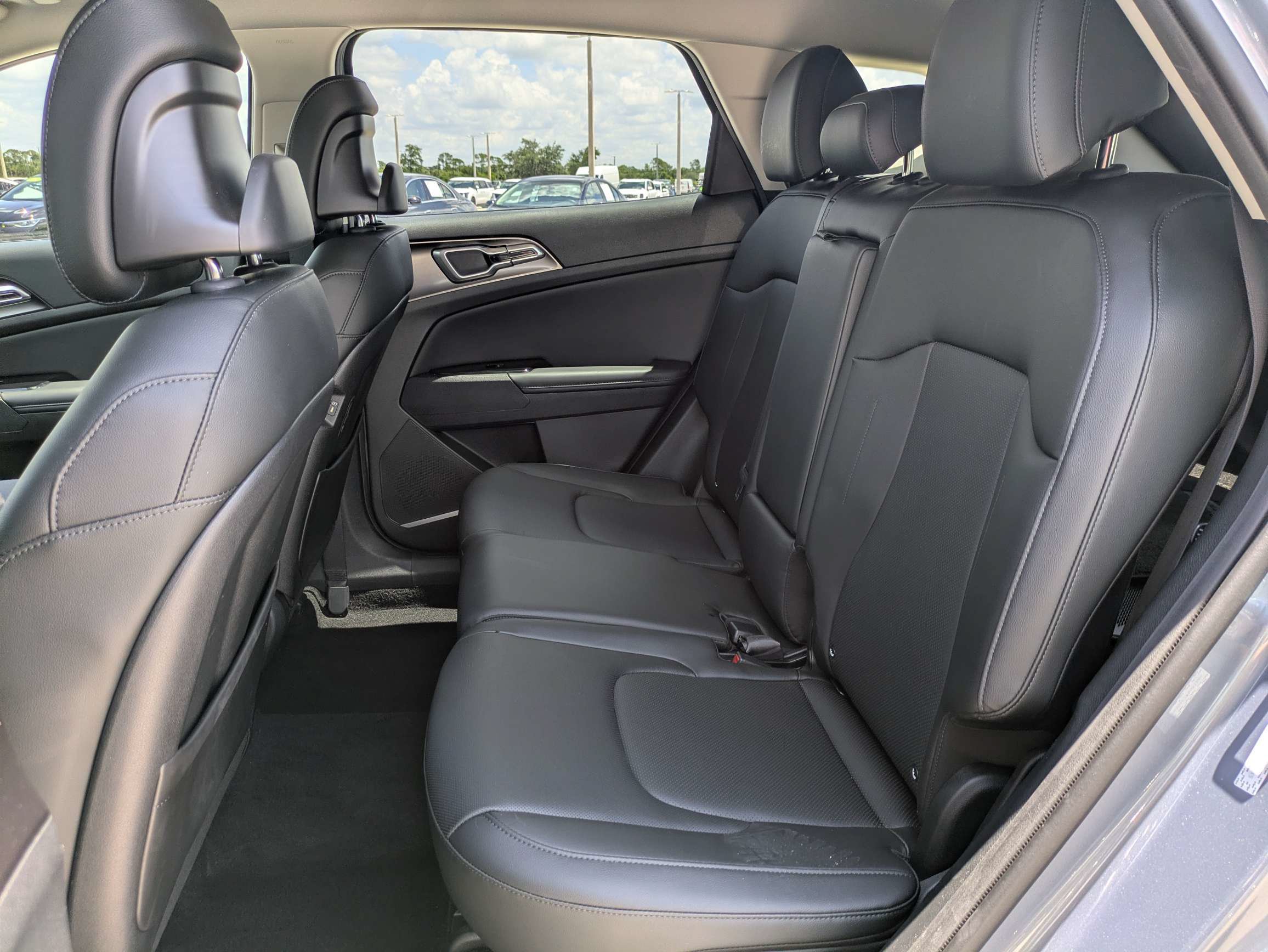 Certified 2023 Kia Sportage EX FWD image 16