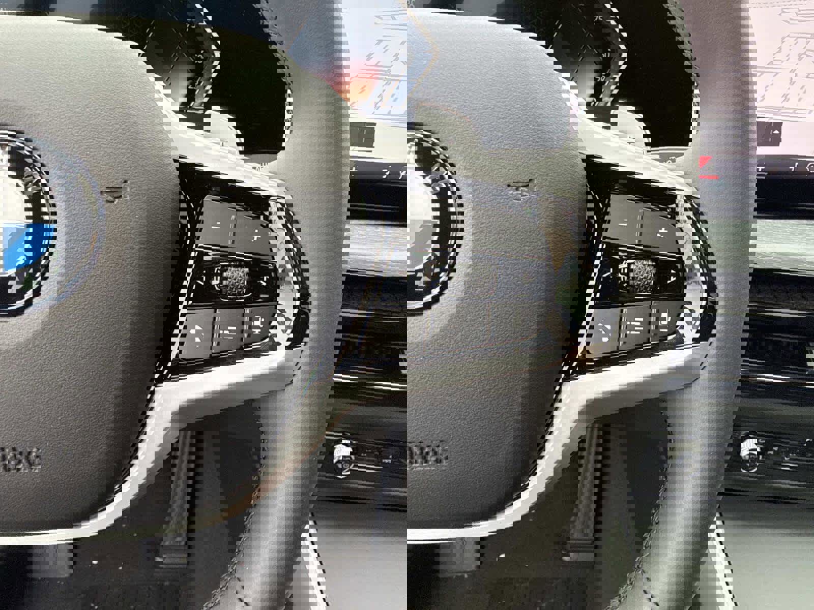 Used 2026 BMW 330i xDrive Sedan w/ Premium Package image 23