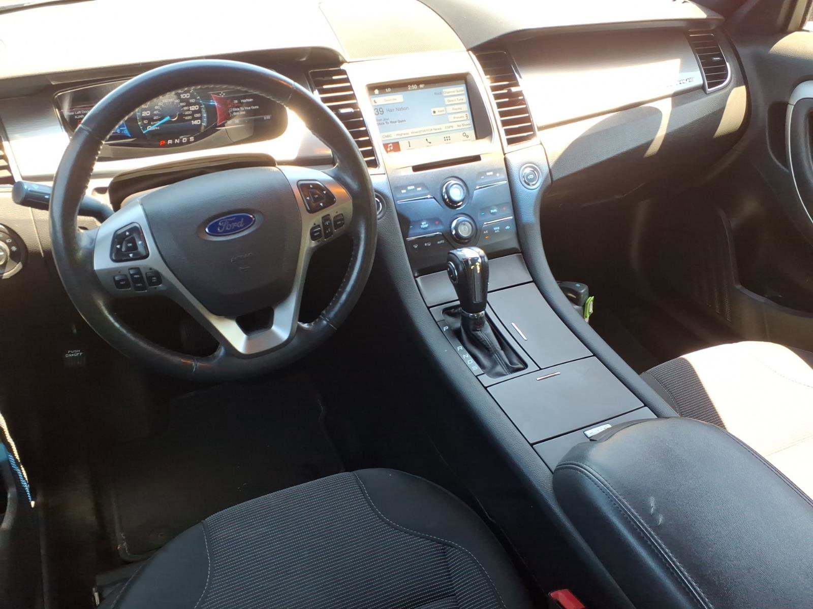 Used 2016 Ford Taurus SEL w/ Equipment Group 201A FWD image 6