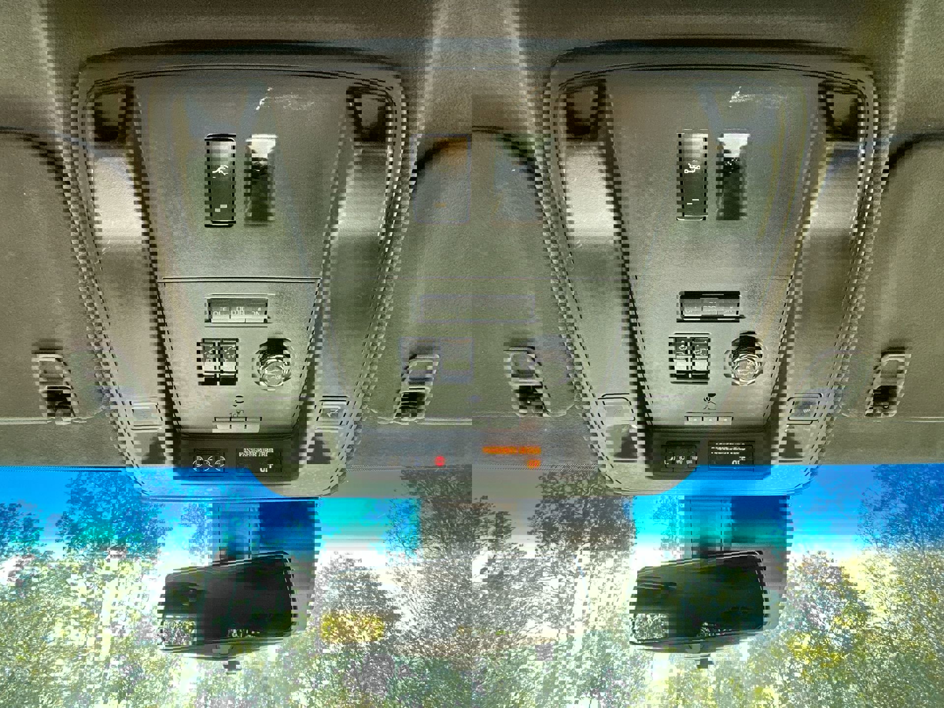 Used 2019 Cadillac Escalade Platinum image 29