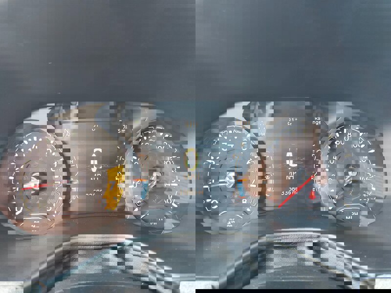 Used 2024 Jeep Compass Latitude image 11