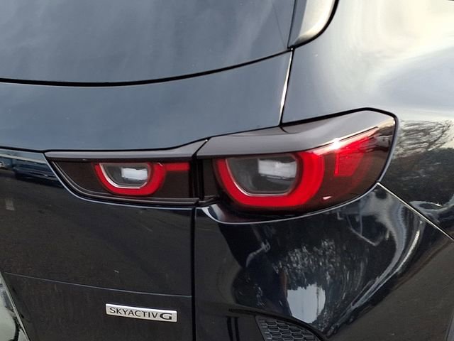 Used 2025 MAZDA CX-50 AWD 2.5 S w/ Premium Package image 12