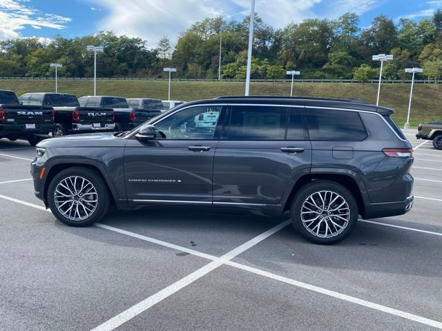 New 2025 Jeep Grand Cherokee L Summit AWD/4WD image 3
