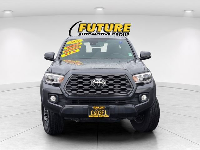 Certified 2021 Toyota Tacoma TRD Off-Road w/ Technology Package AWD/4WD image 2