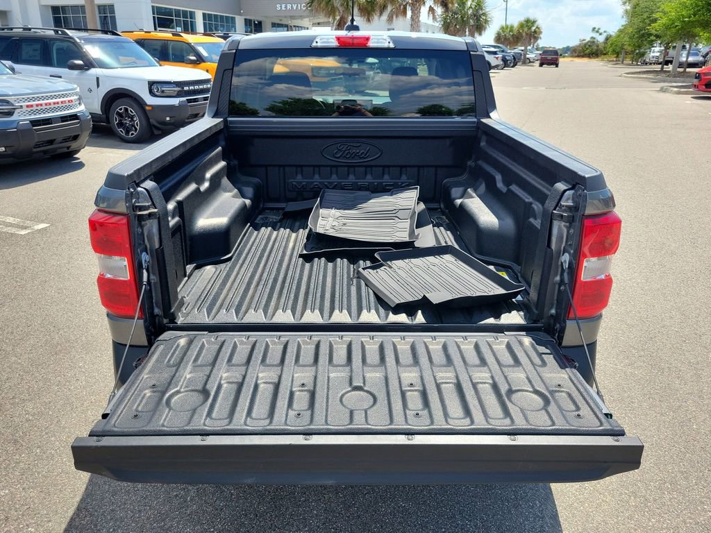 Used 2025 Ford Maverick XL image 8