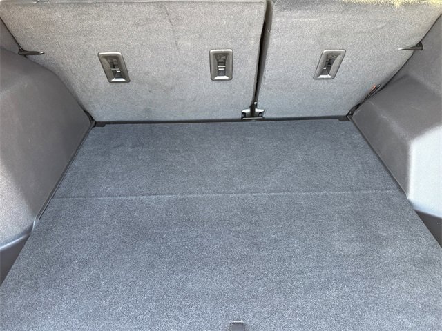 Used 2024 GMC Terrain SLE w/ Driver Convenience Package image 11