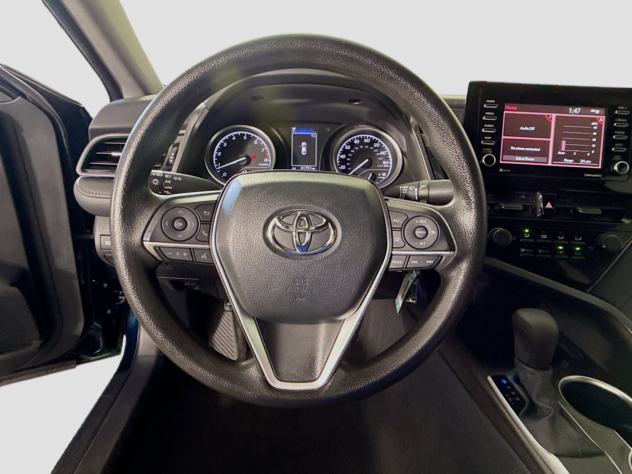 Used 2021 Toyota Camry LE image 13