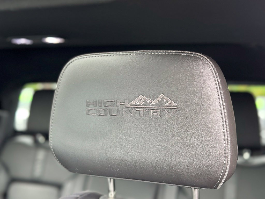 Used 2019 Chevrolet Silverado 1500 High Country w/ Technology Package AWD/4WD image 41