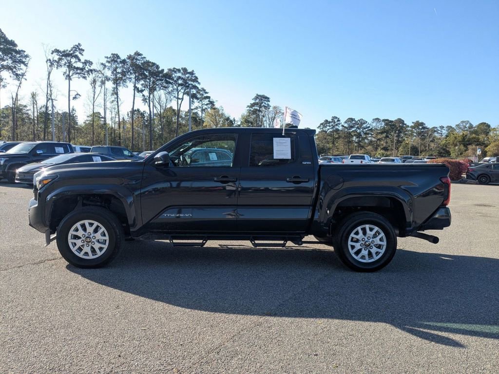 Used 2024 Toyota Tacoma SR5 AWD/4WD image 18