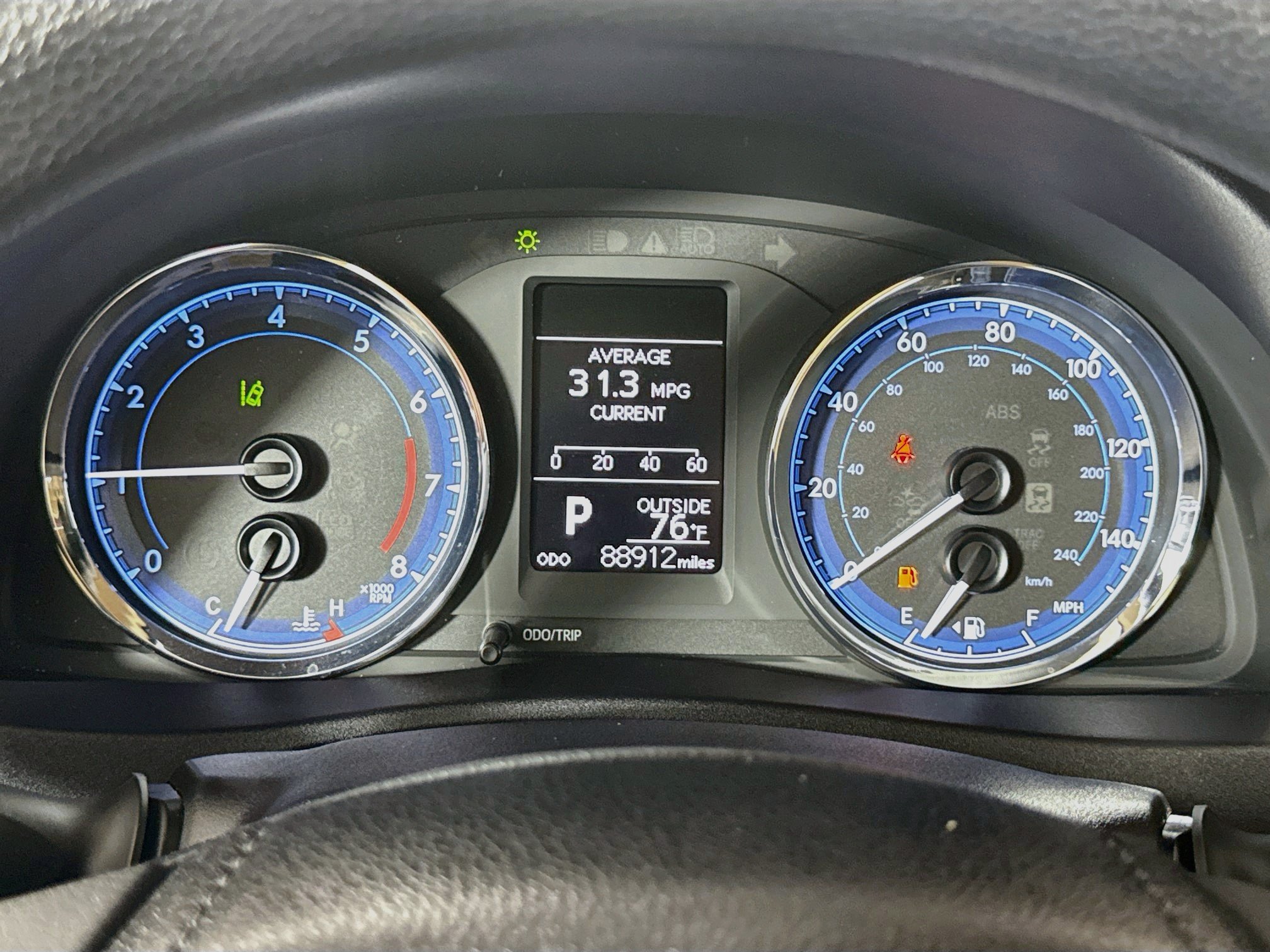 Certified 2018 Toyota Corolla LE FWD image 13
