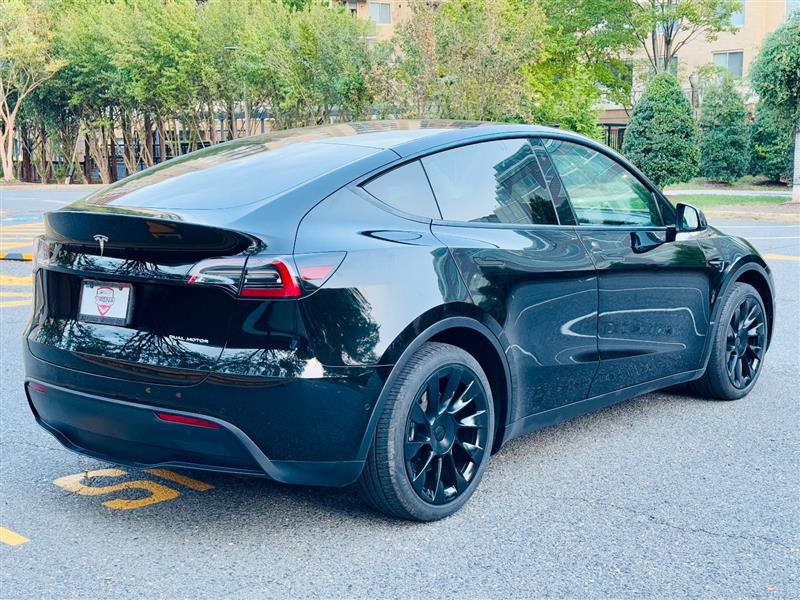 Used 2021 Tesla Model Y Long Range image 6