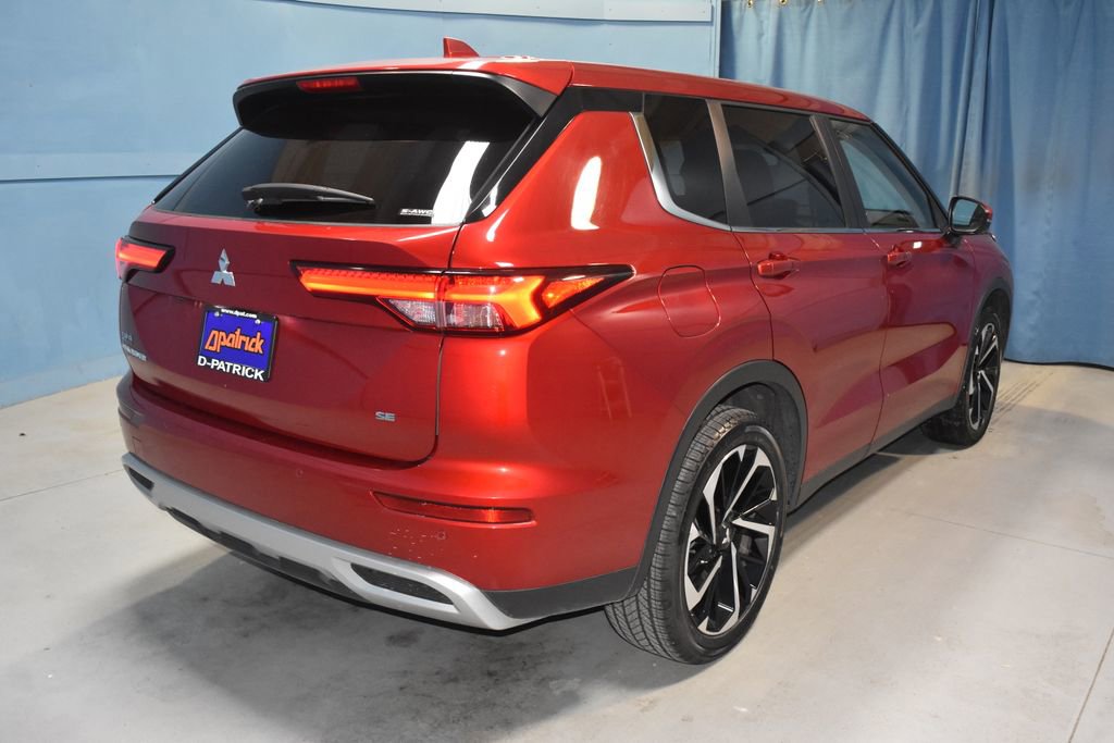Used 2024 Mitsubishi Outlander SE image 25