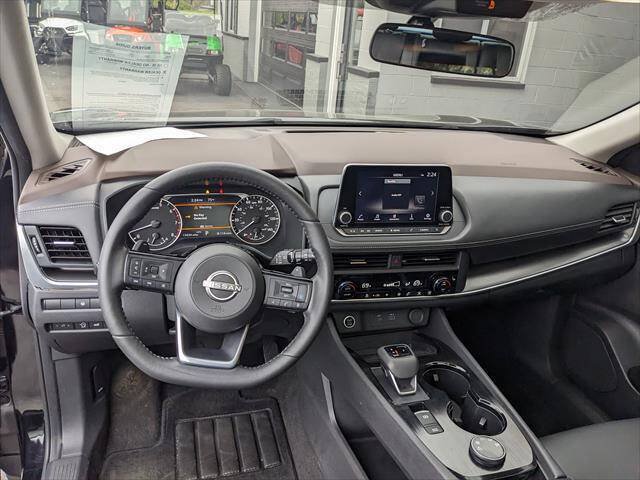 Used 2023 Nissan Rogue SV w/ SV Premium B Package AWD/4WD image 13