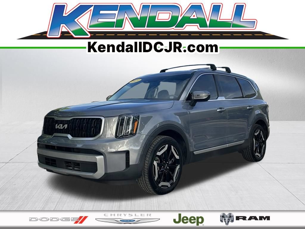 Used 2023 Kia Telluride EX w/ EX Captain's Chair Package