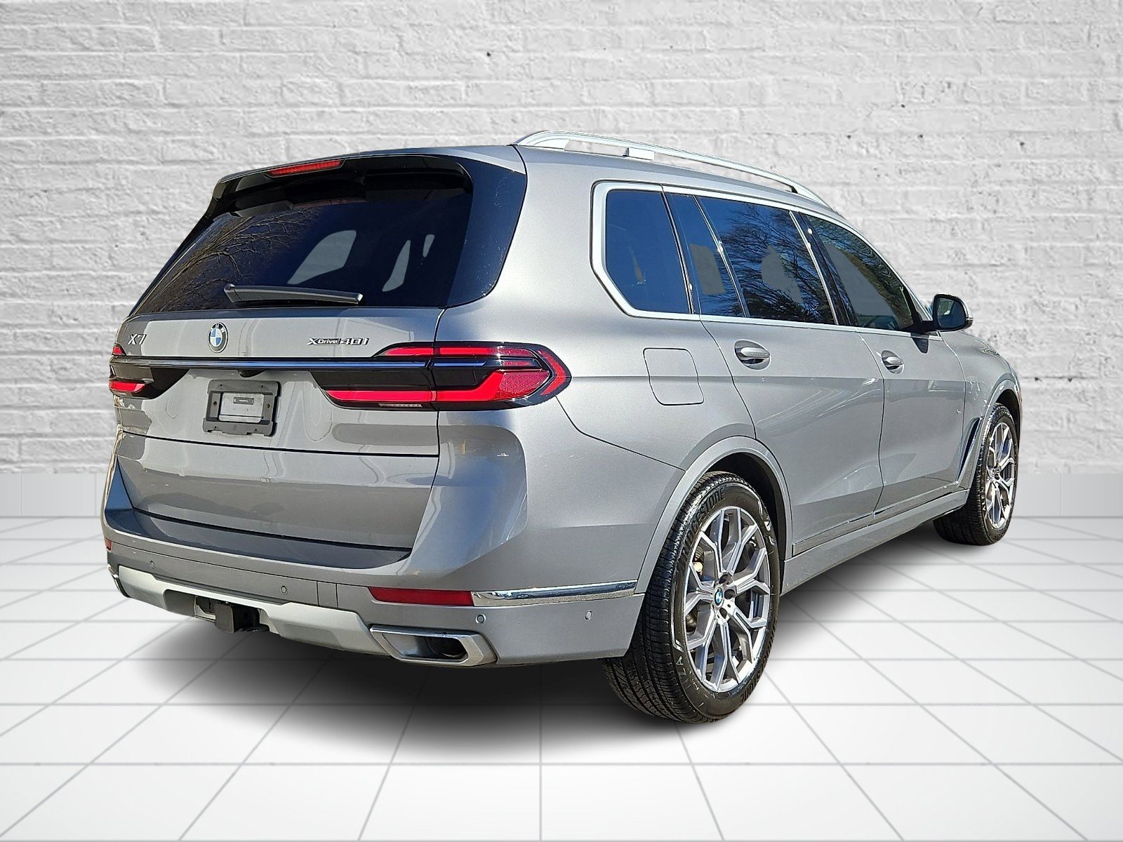 Used 2024 BMW X7 xDrive40i w/ Premium Package AWD/4WD image 6