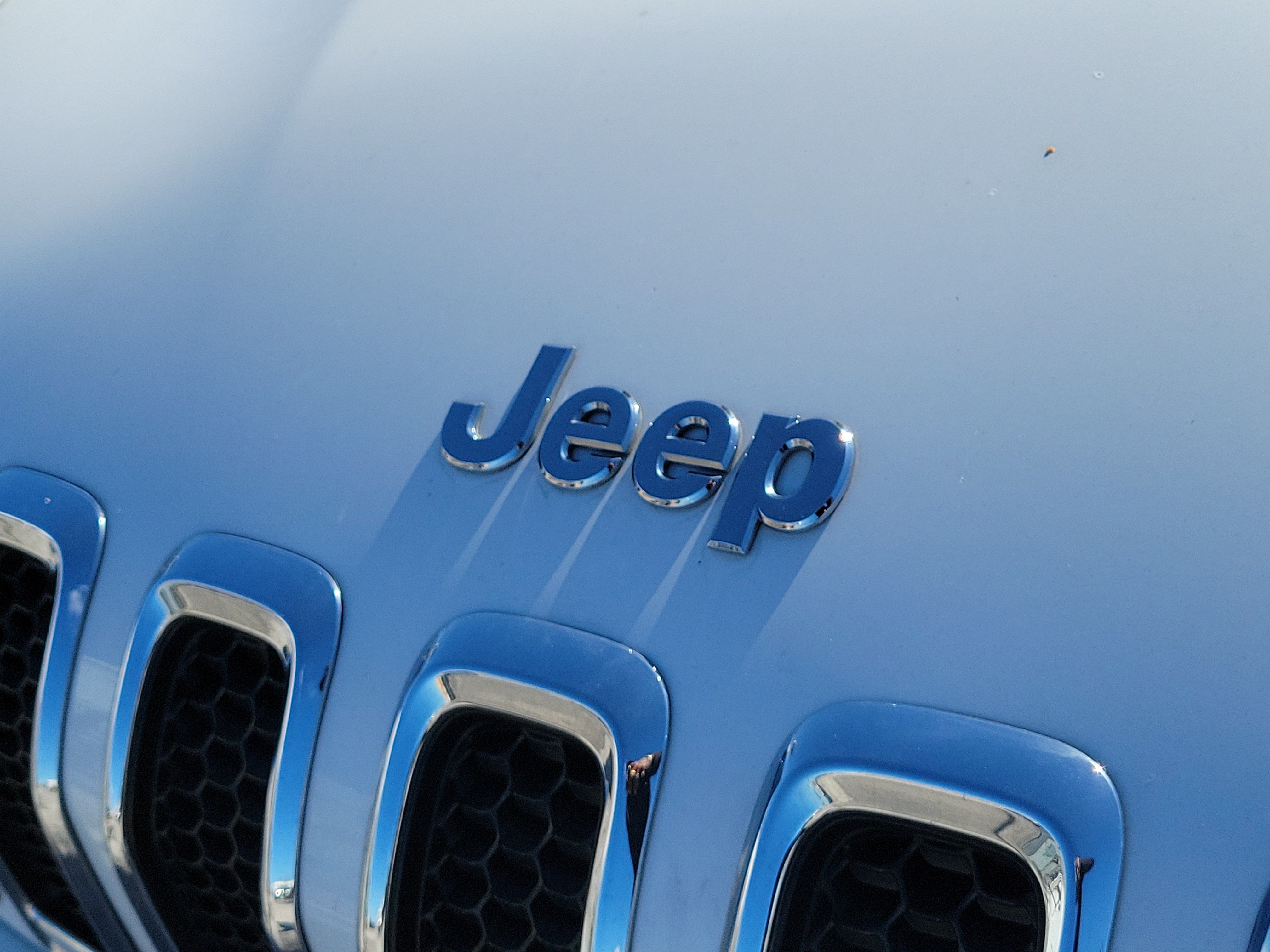Used 2018 Jeep Cherokee Limited FWD image 10