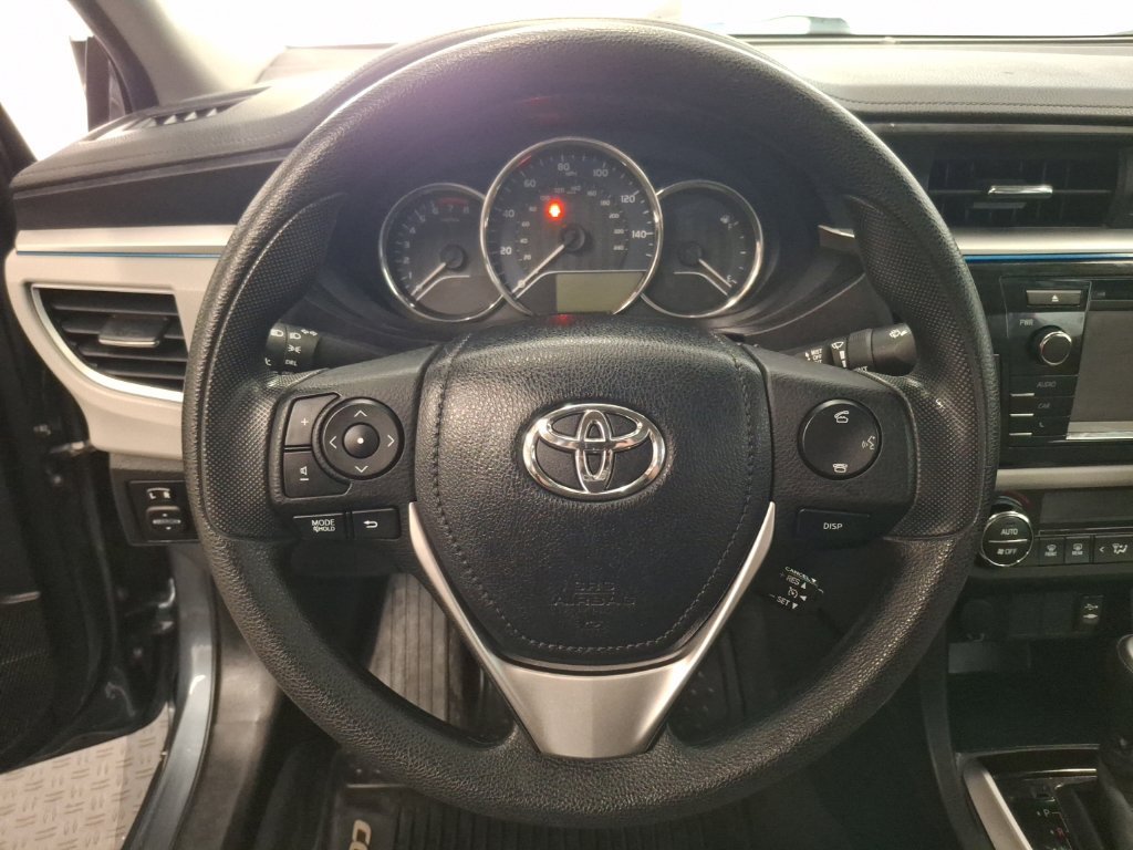 Used 2014 Toyota Corolla LE FWD image 19
