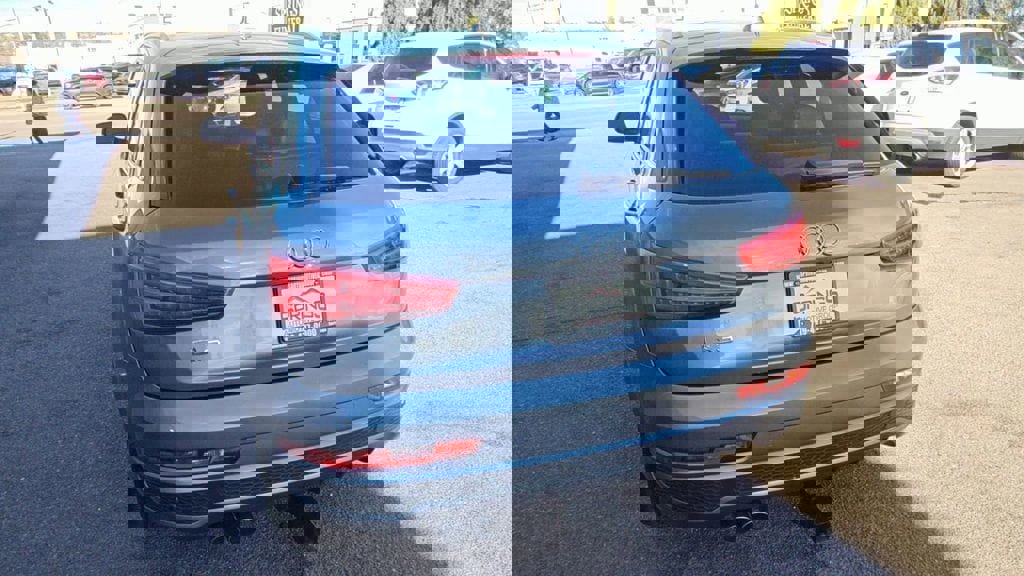 Used 2017 Audi Q3 2.0T Prestige w/ Prestige Package image 6