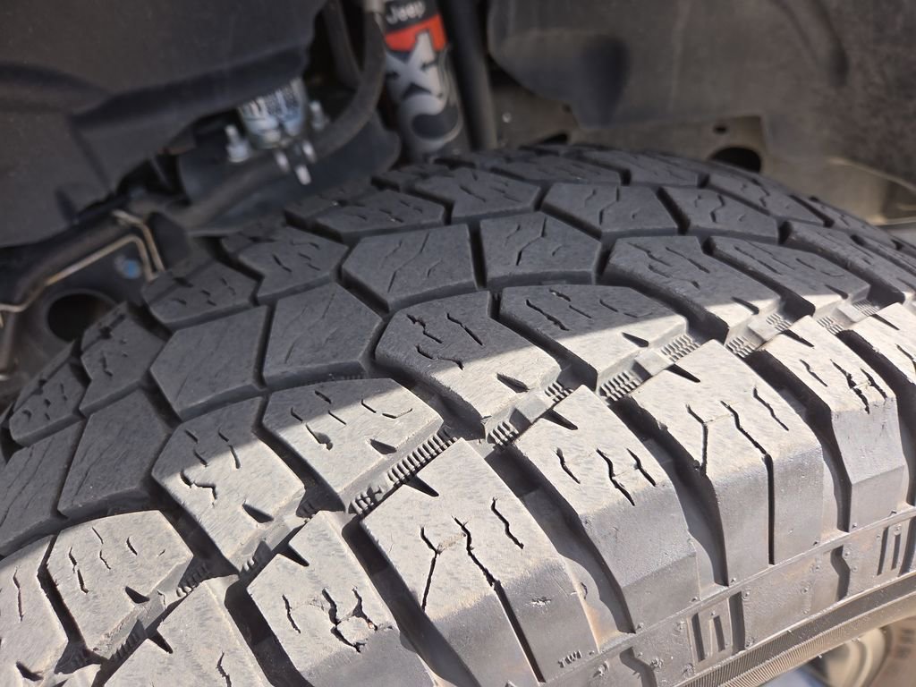 Certified 2022 Jeep Gladiator Mojave w/ LED Lighting Group image 25