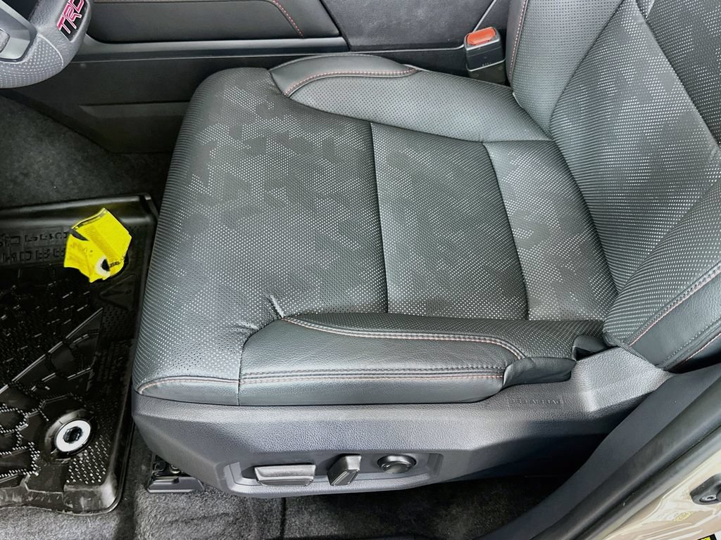 Used 2025 Toyota Tundra TRD Pro AWD/4WD image 19
