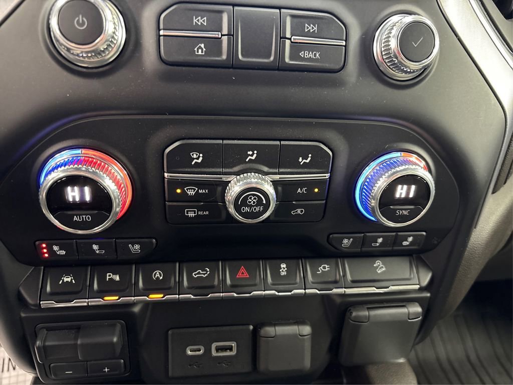 Used 2019 GMC Sierra 1500 SLT w/ SLT Premium Plus Package AWD/4WD image 31