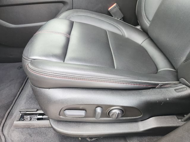 Used 2022 Chevrolet Traverse RS FWD image 27