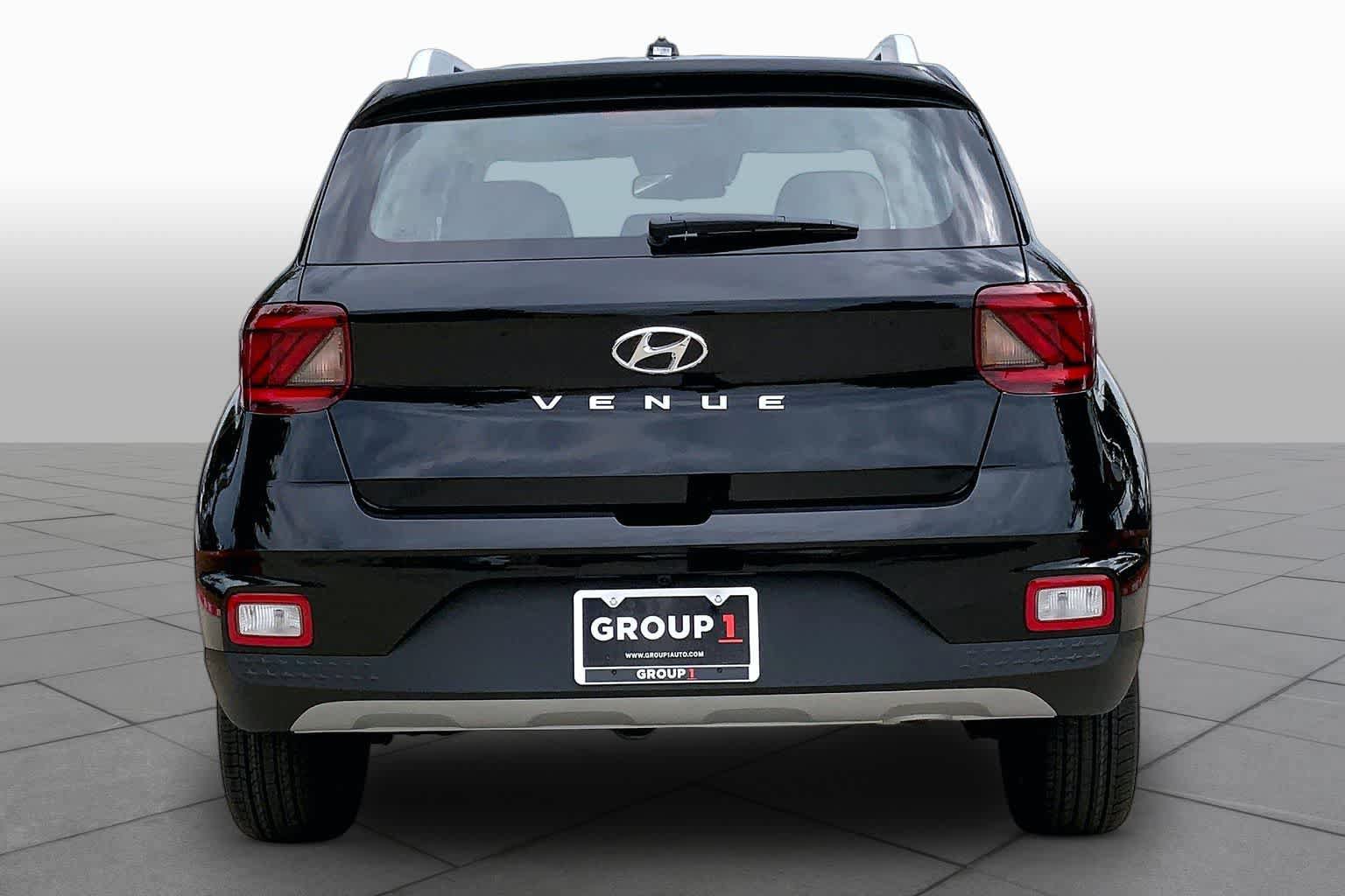 New 2026 Hyundai Venue SEL FWD image 4