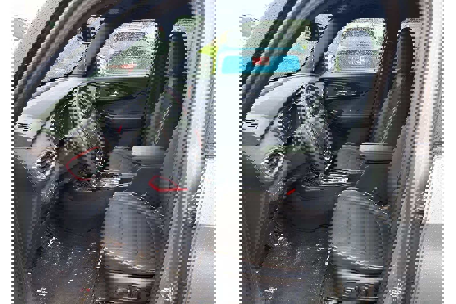 Used 2023 Chevrolet TrailBlazer RS w/ Sun and Liftgate Package image 12