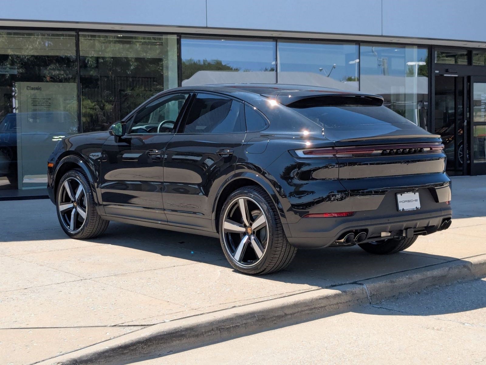 New 2026 Porsche Cayenne E-Hybrid image 3