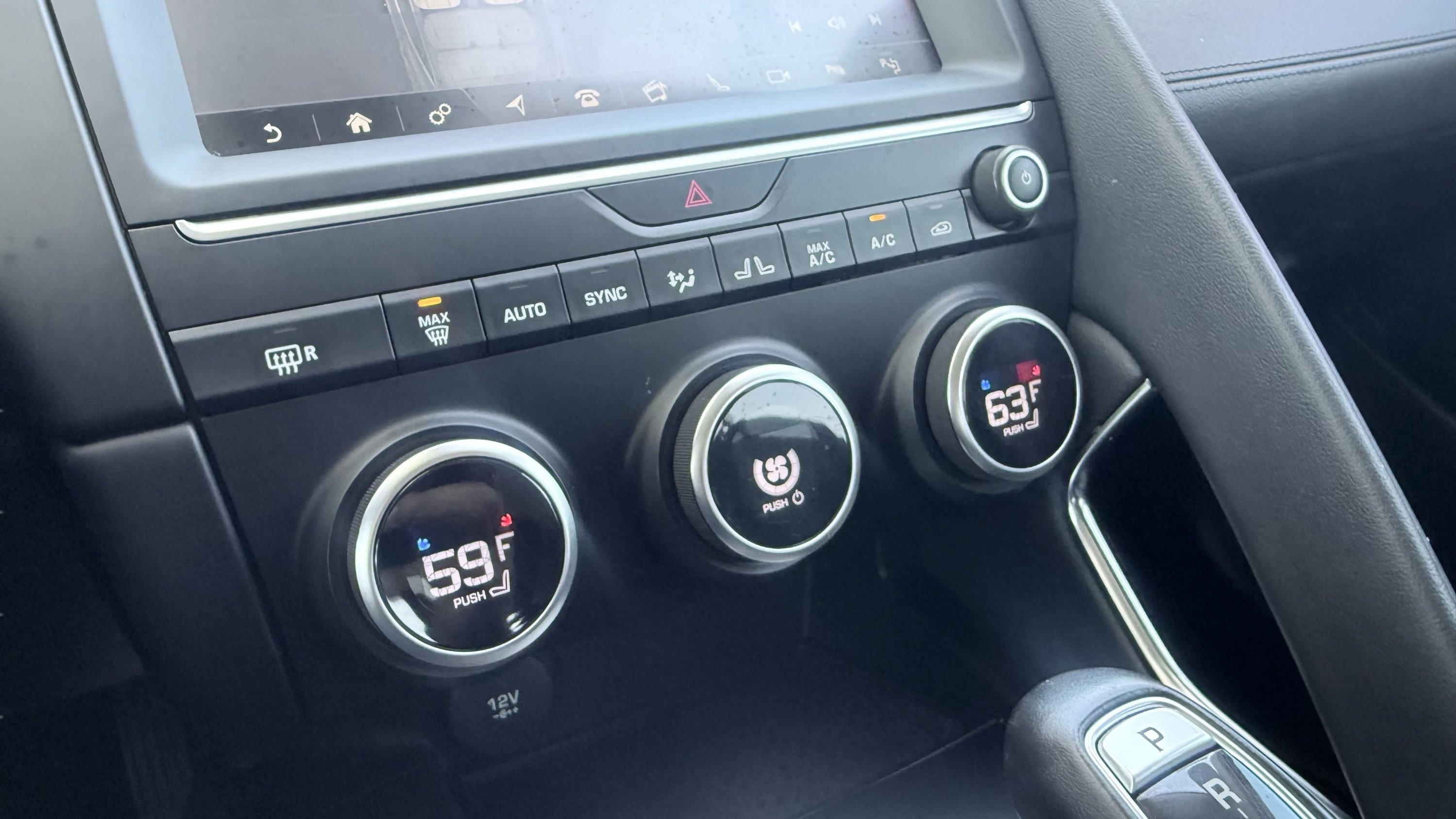 Used 2020 Jaguar E-PACE SE image 71