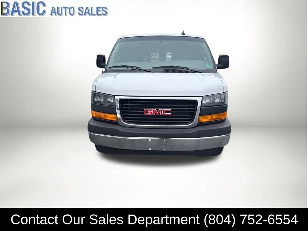 Used 2024 GMC Savana 2500 w/ Driver Convenience Package image 3