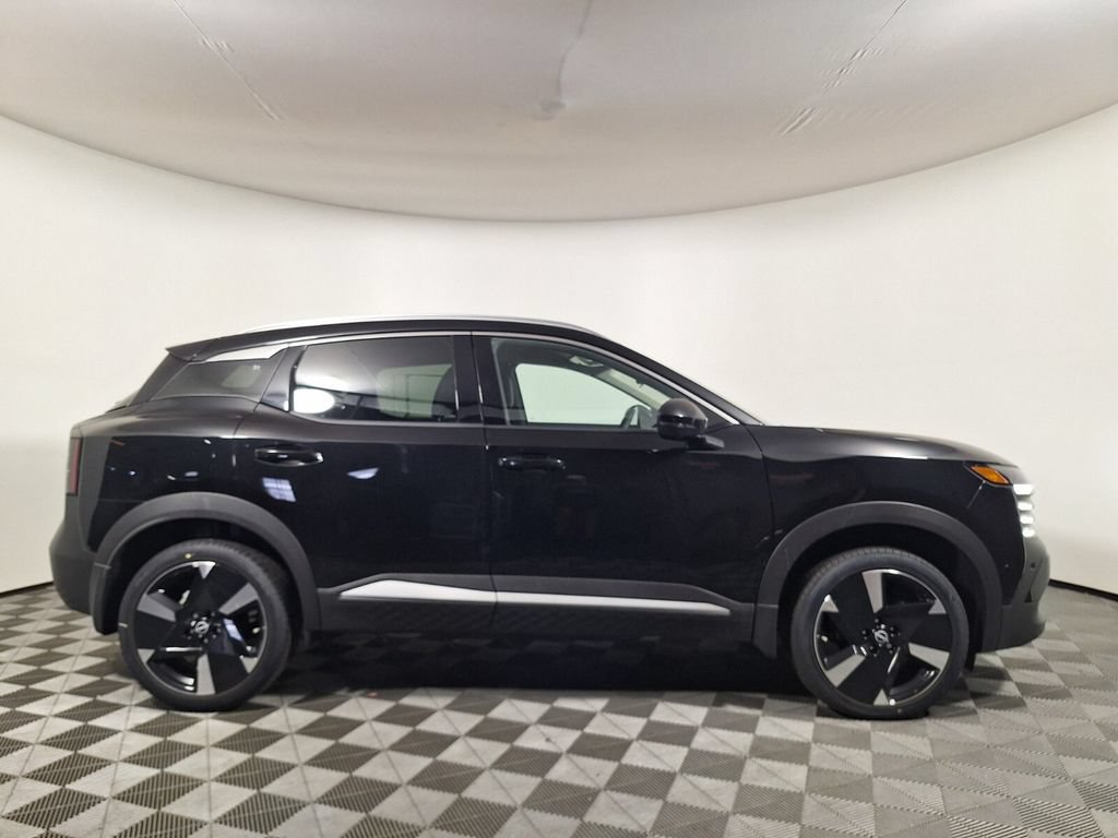 Used 2026 Nissan Kicks SR FWD image 4