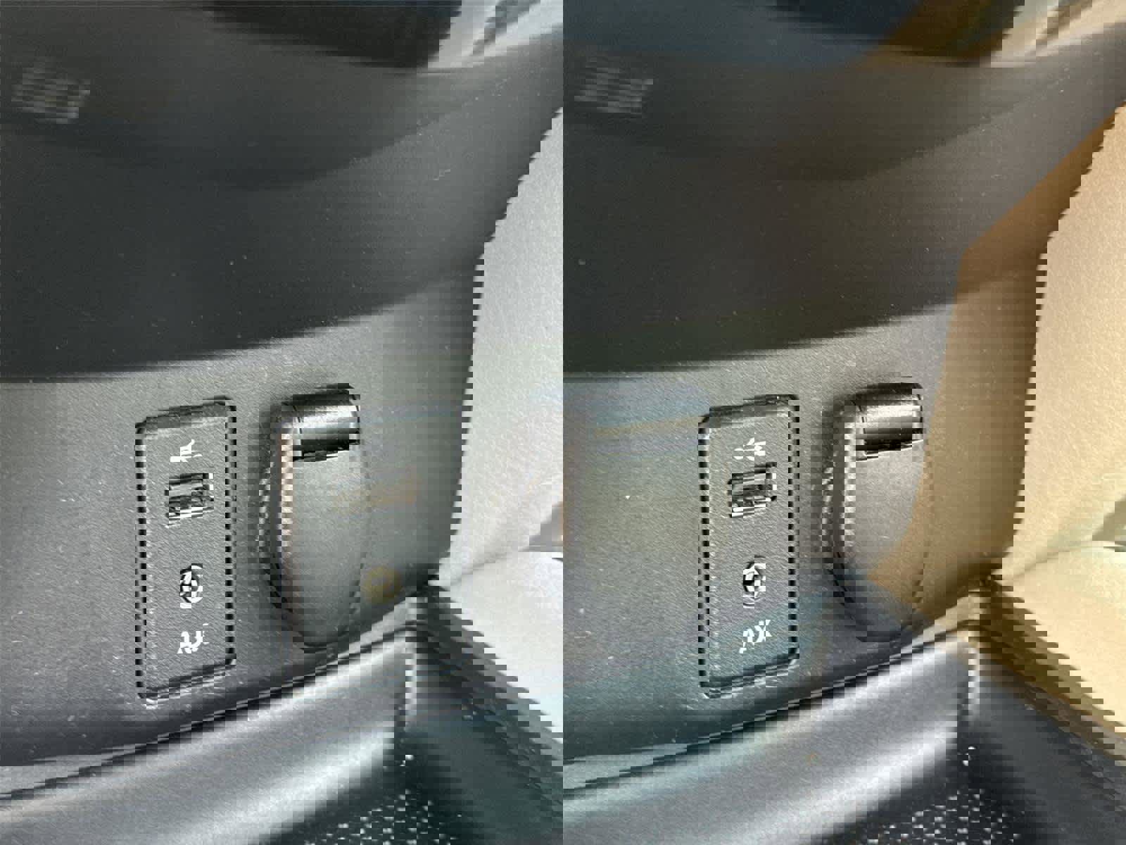 Used 2014 Nissan Rogue SV w/ SV Premium Package FWD image 24