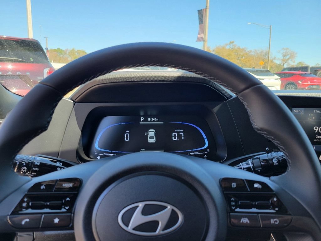 Used 2025 Hyundai Elantra Sport FWD image 19