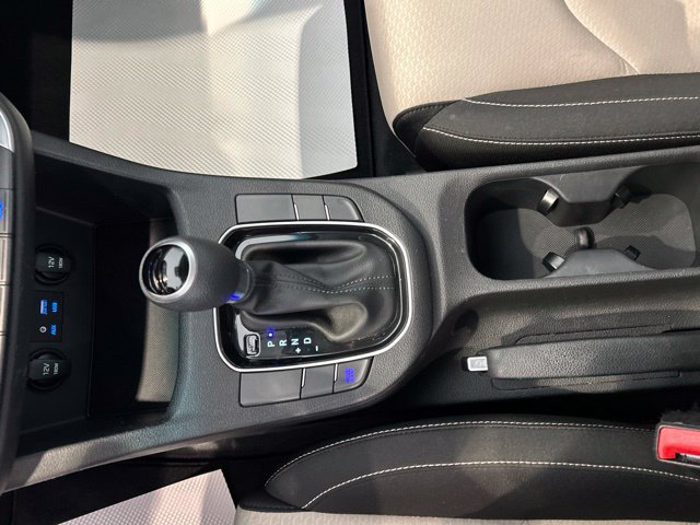 Used 2018 Hyundai Elantra GT FWD image 19