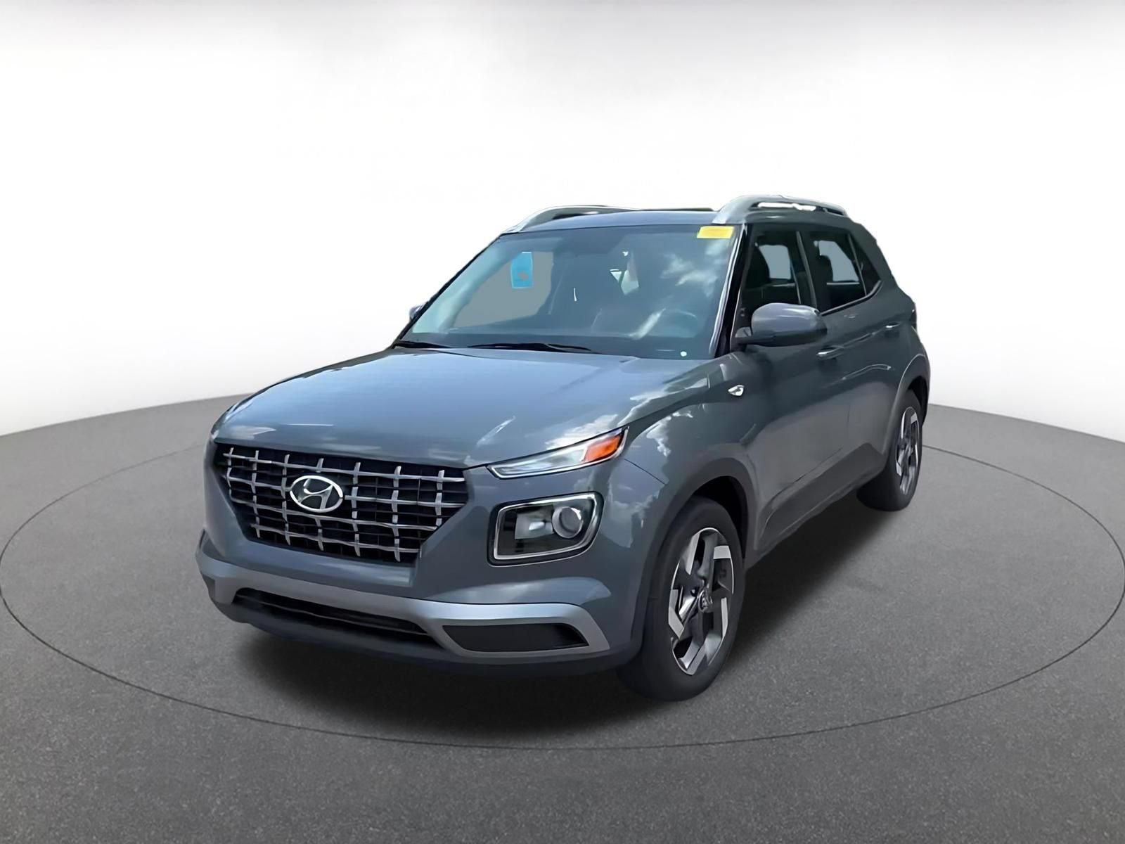 Used 2026 Hyundai Venue SEL FWD image 7