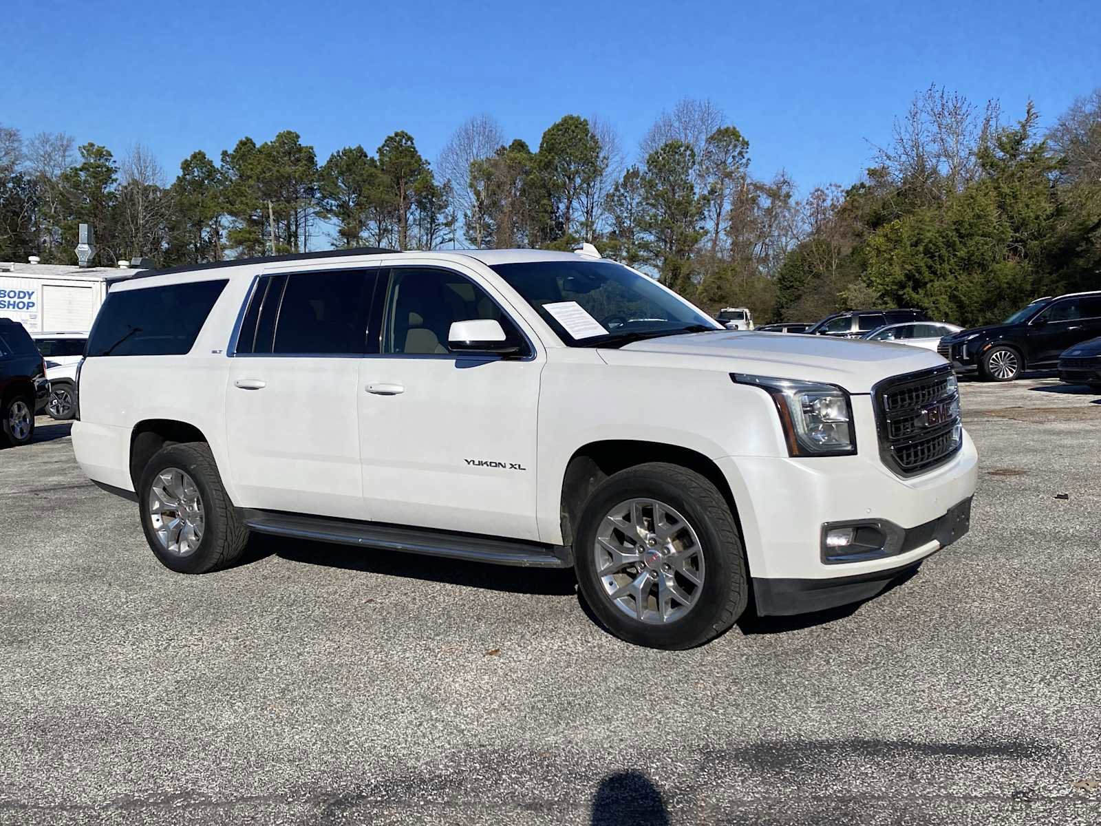 Used 2018 GMC Yukon XL SLT w/ Open Road Package image 1