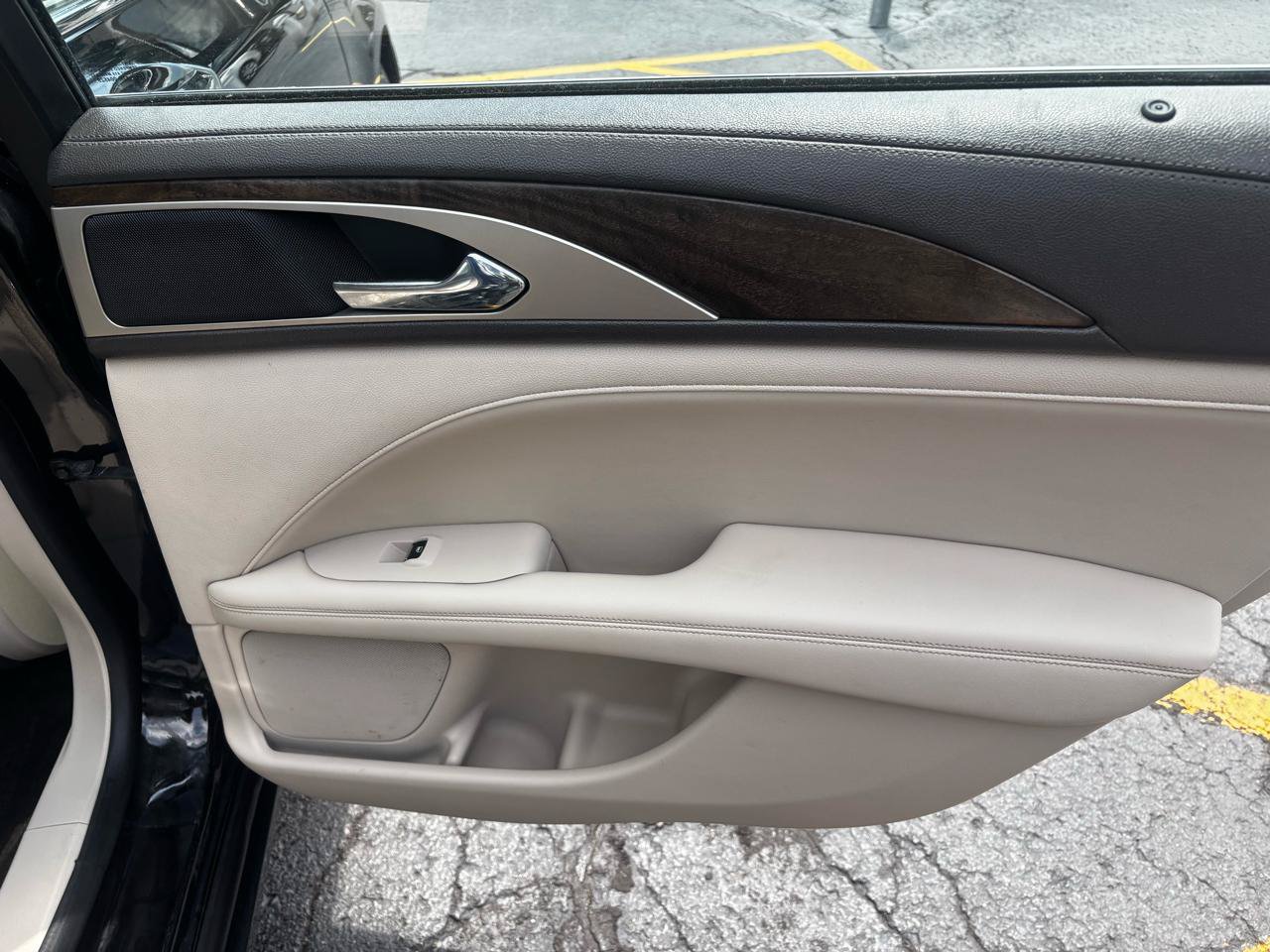 Used 2018 Lincoln MKZ Select w/ Select Plus Package AWD/4WD image 25