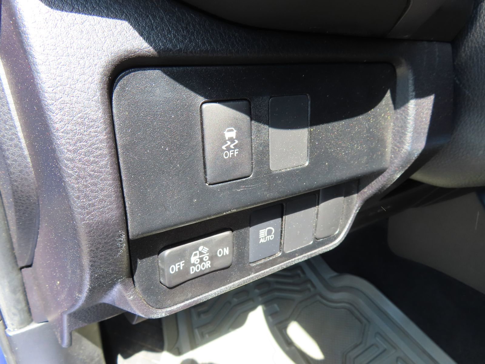 Used 2022 Toyota Tacoma SR5 AWD/4WD image 13