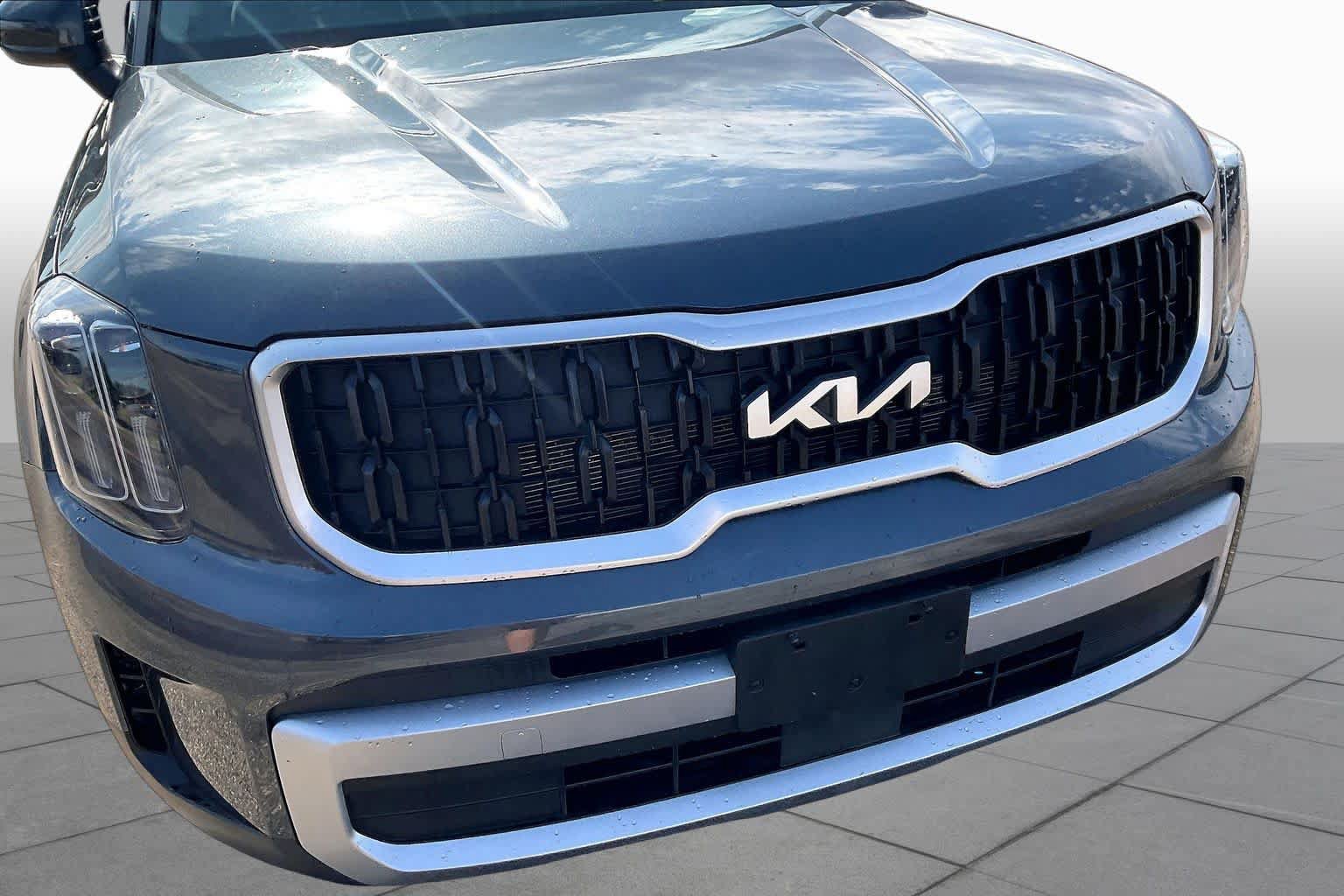 Used 2024 Kia Telluride LX FWD image 28