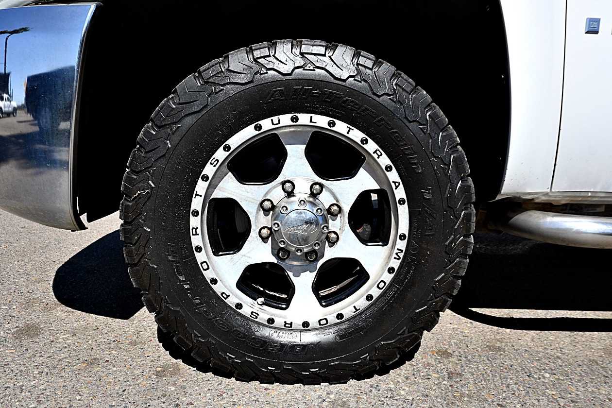 Used 2007 Chevrolet Silverado 2500 LT AWD/4WD image 8