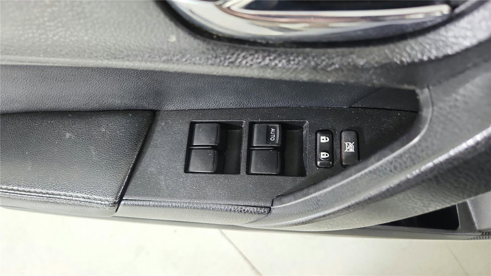 Used 2017 Toyota Corolla XLE FWD image 17