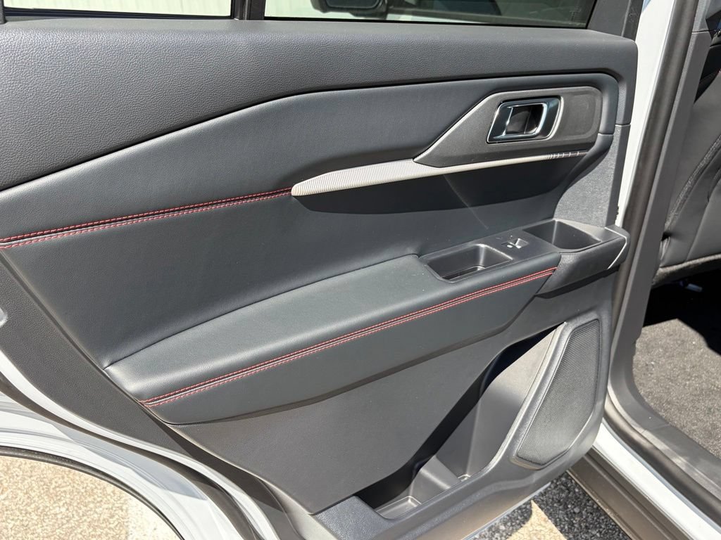 New 2026 Ford Explorer ST-Line w/ ST-Line Street Pack AWD/4WD image 14