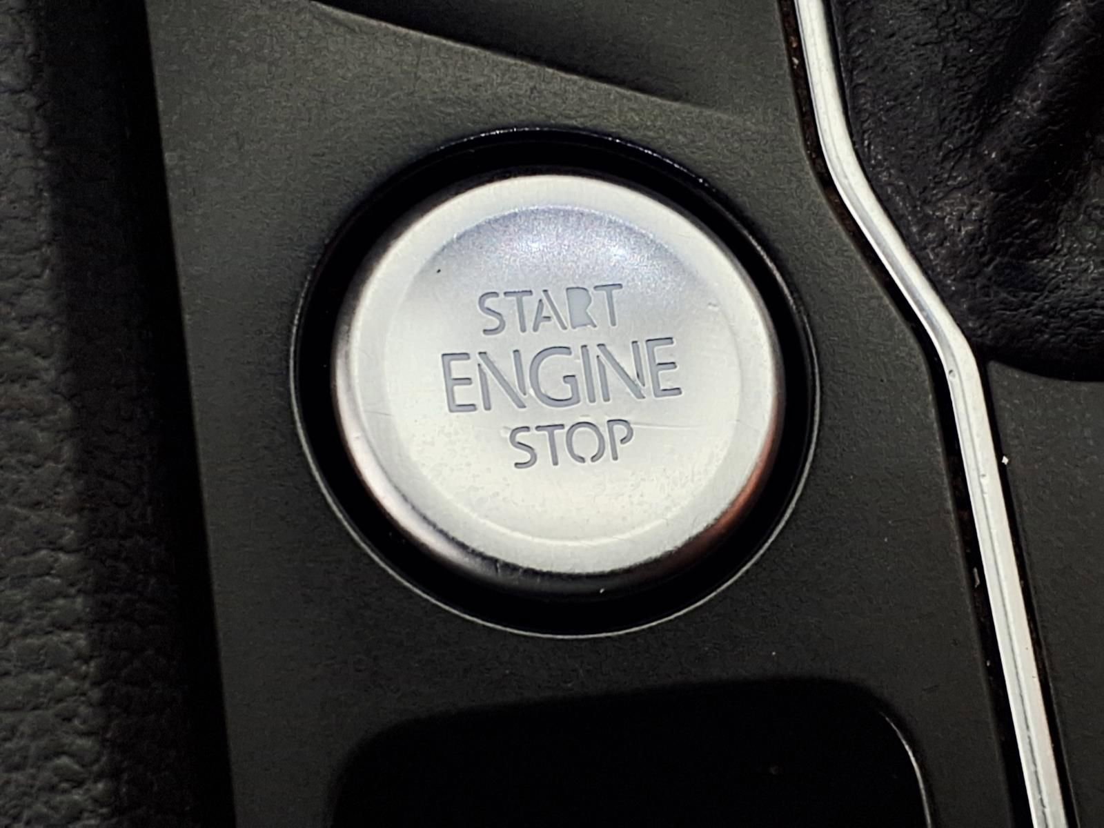 Used 2020 Volkswagen Atlas Cross Sport SE w/ Panoramic Sunroof Package image 20