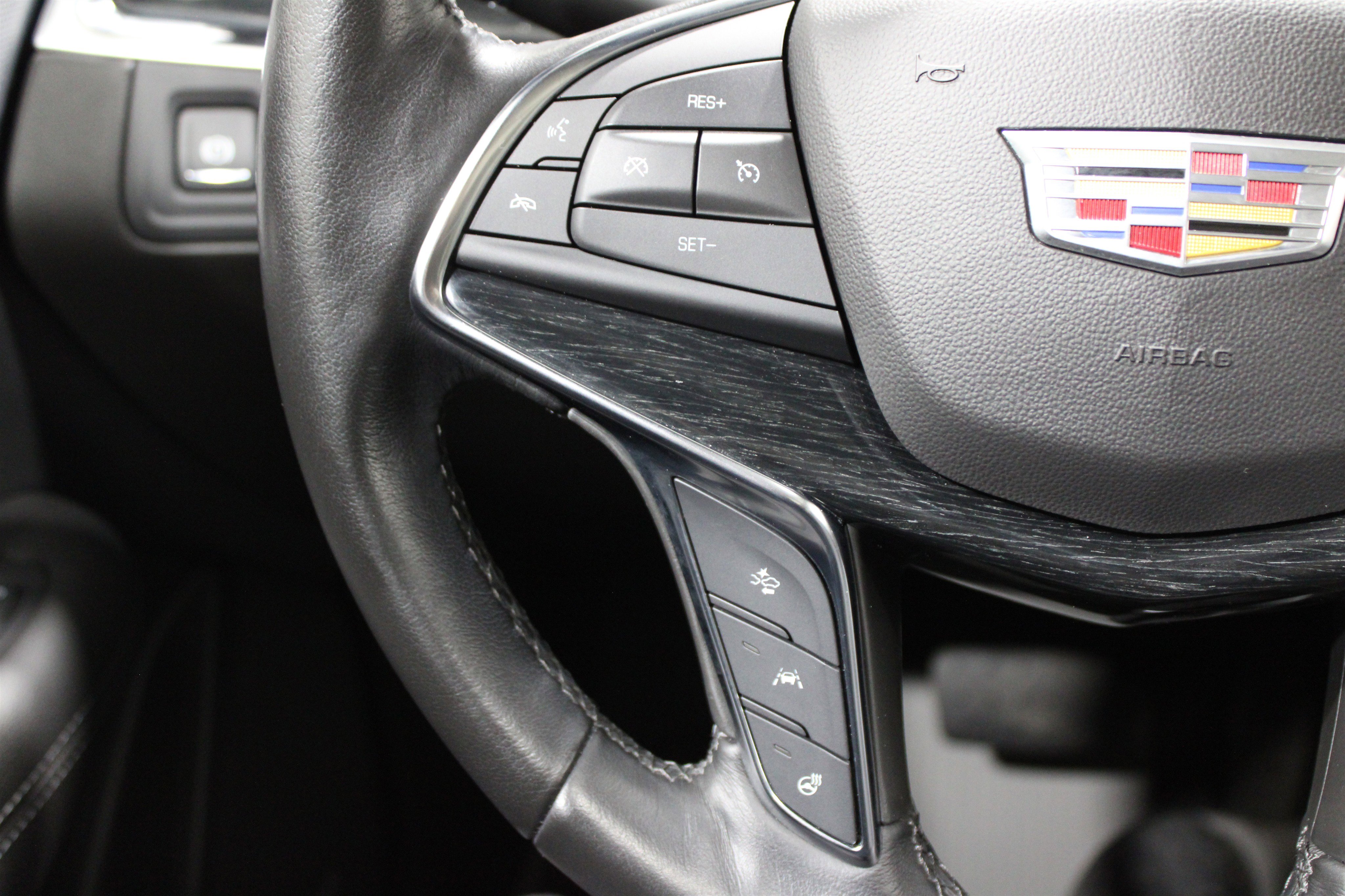 Used 2022 Cadillac XT5 Premium Luxury w/ LPO, Floor Liner Package image 11