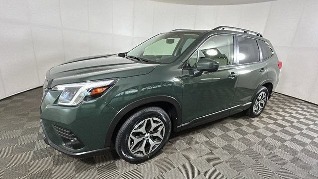 Used 2024 Subaru Forester Premium AWD/4WD image 6