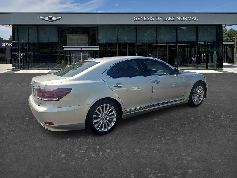 Used 2014 Lexus LS 460 w/ Comfort Package image 5