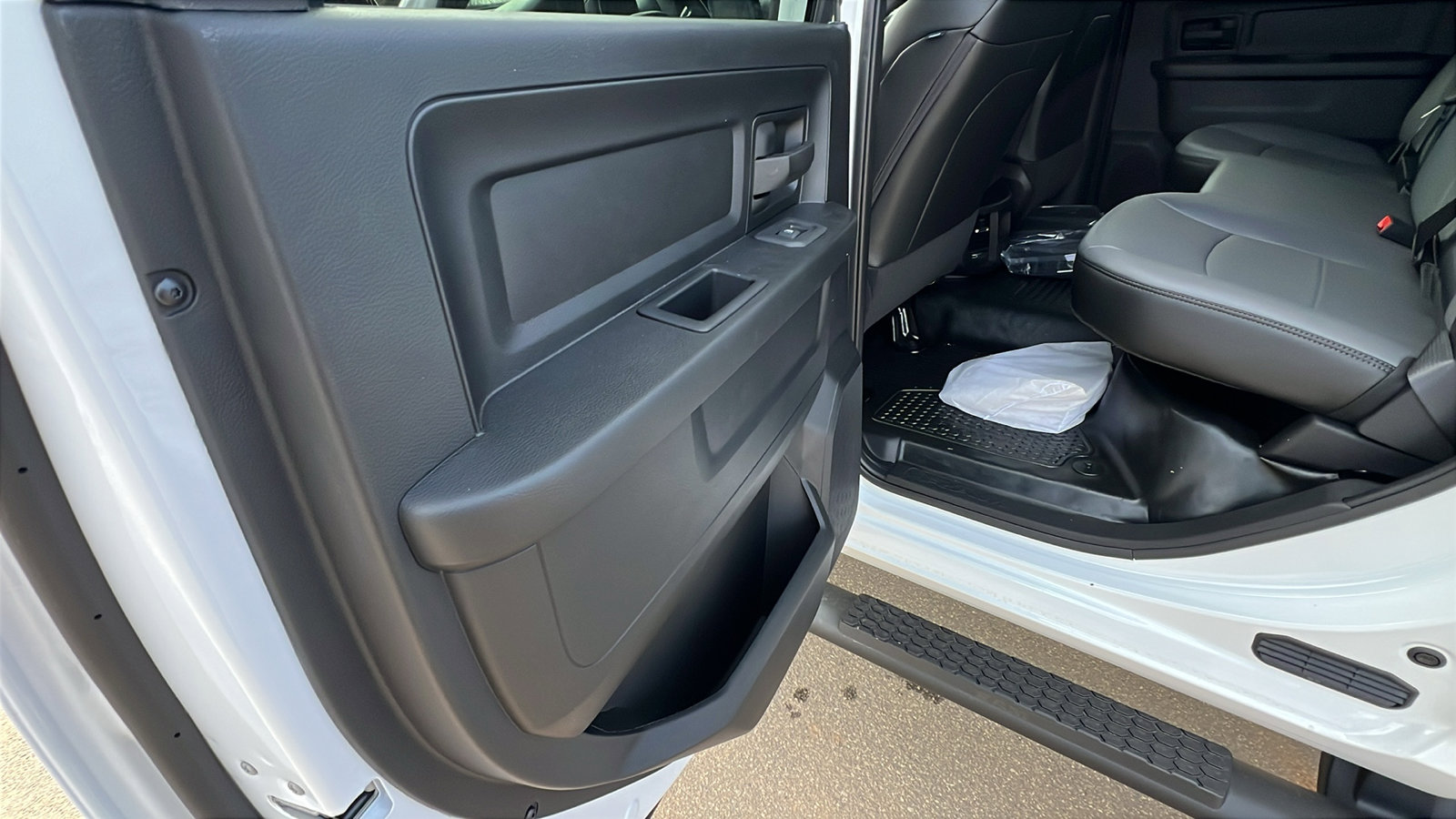 New 2026 RAM 2500 Tradesman AWD/4WD image 18